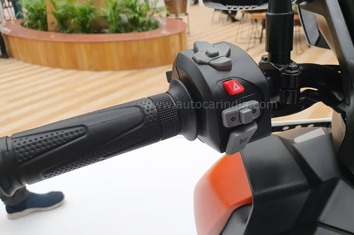 Left hand switch cluster on the Vida V1.